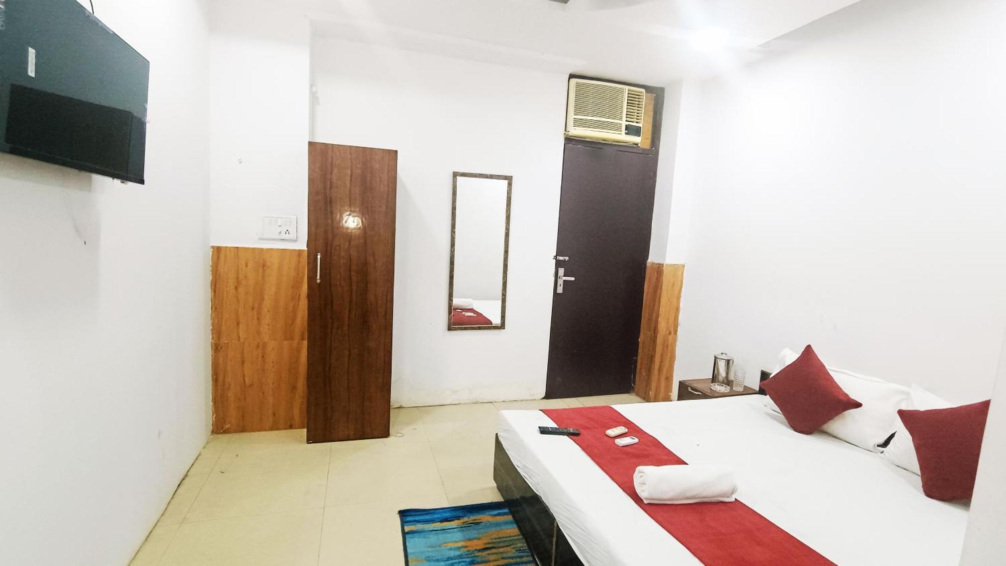 Hotel Maharaja Inn - Lajpat Nagar I Нью-Дели Экстерьер фото